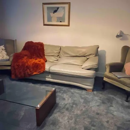 בית נופש Luxury In Hanham