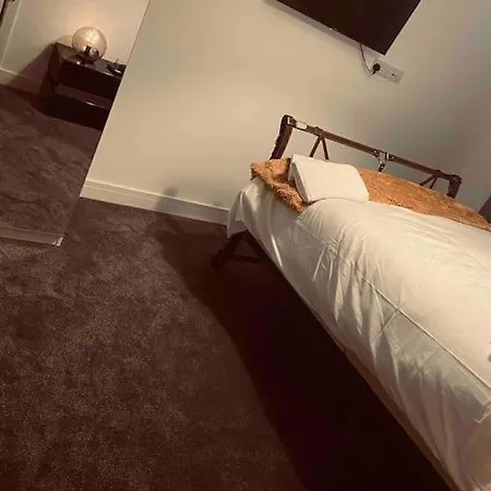 Luxury In Hanham Vakantiehuis Bristol